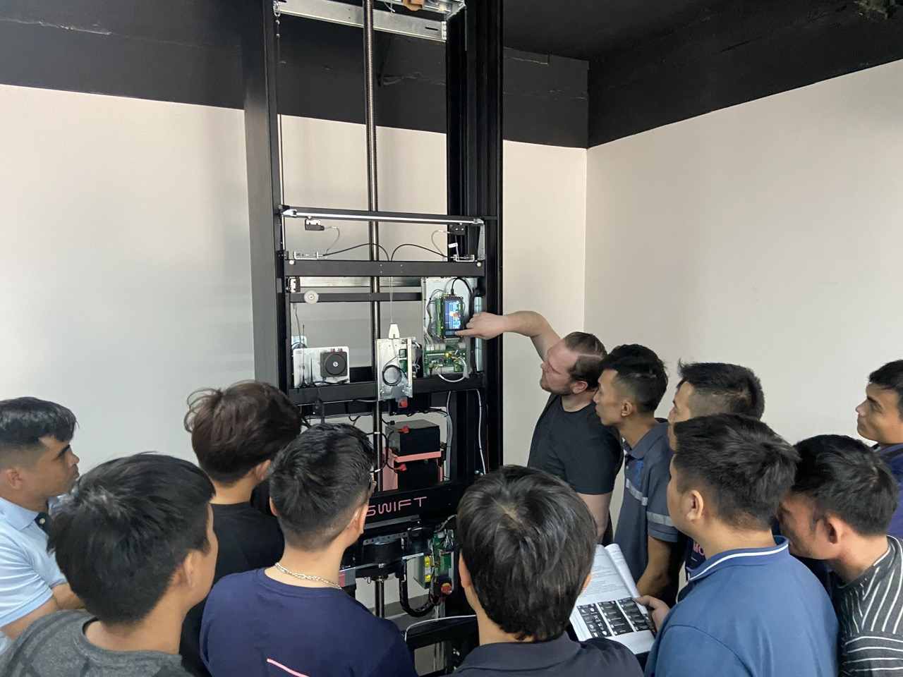 Thang máy gia đình nhập khẩu nguyên chiếc Getis
